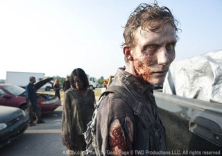 Illustration for article titled The Walking Dead season 2 promo and character photos